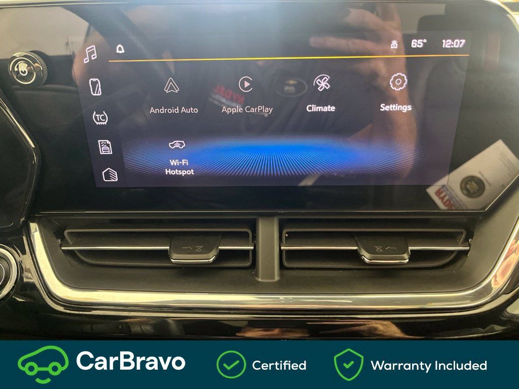 Used 2025 Chevrolet Trax RS w/ Sunroof Package FWD image 26