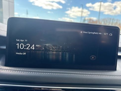 Used 2023 Genesis G70 2.0T image 14