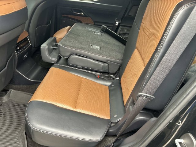 Used 2024 Lexus GX 550 w/ Accessory Package (Z1) AWD/4WD image 21