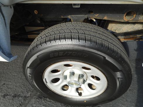 Used 2008 Chevrolet Silverado 1500 W/T w/ Skid Plate Package image 11