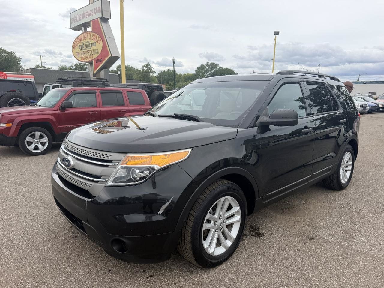 Used 2015 Ford Explorer FWD image 1