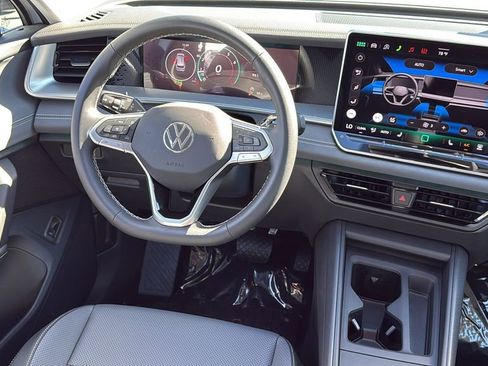 New 2026 Volkswagen Tiguan SE image 14