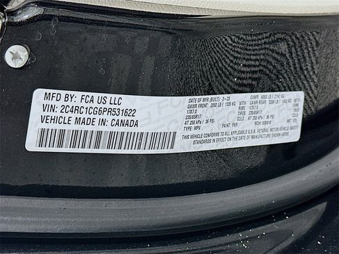 Used 2023 Chrysler Voyager LX image 33