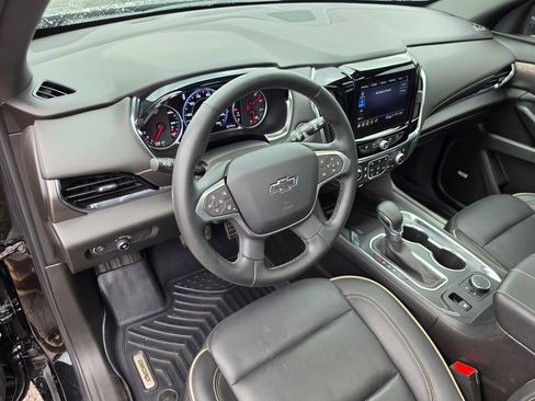 Used 2023 Chevrolet Traverse Premier w/ Redline Edition AWD/4WD image 20