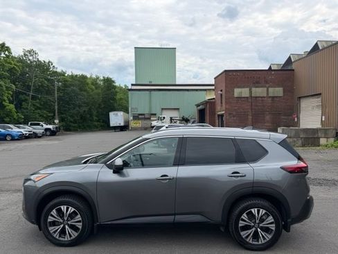 Used 2021 Nissan Rogue SV AWD/4WD image 9