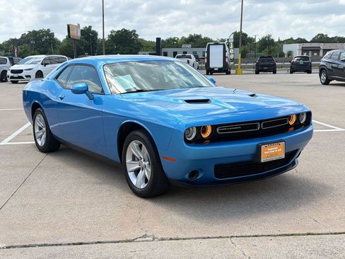 Certified 2023 Dodge Challenger SXT RWD image 7