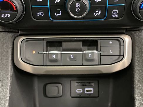 Used 2022 GMC Acadia Denali w/ Denali Ultimate Package AWD/4WD image 26