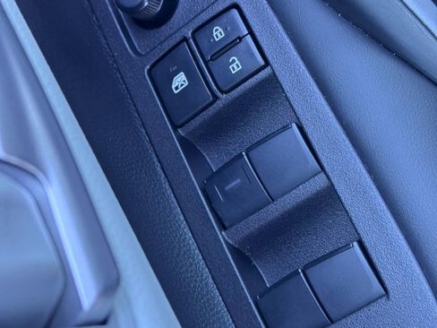 Certified 2025 Toyota Corolla SE w/ SE Premium Package image 15