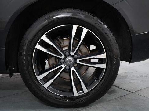 Used 2019 Volvo XC60 T5 Momentum w/ Premium Package AWD/4WD image 35