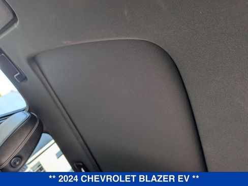 Used 2024 Chevrolet Blazer EV LT AWD/4WD image 15