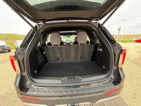 Used 2025 Ford Explorer Platinum w/ LUX Leather Package AWD/4WD image 33