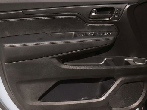 Used 2025 Honda Odyssey Sport-L image 11