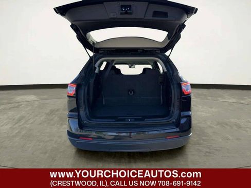 Used 2017 Chevrolet Traverse LT AWD/4WD image 5