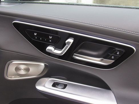 New 2026 Mercedes-Benz GLC 300 4MATIC image 21