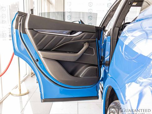 Used 2022 Maserati Levante F Tributo image 36
