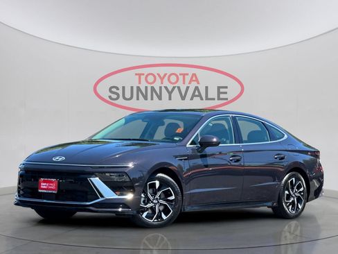 Used 2024 Hyundai Sonata SEL FWD image 2