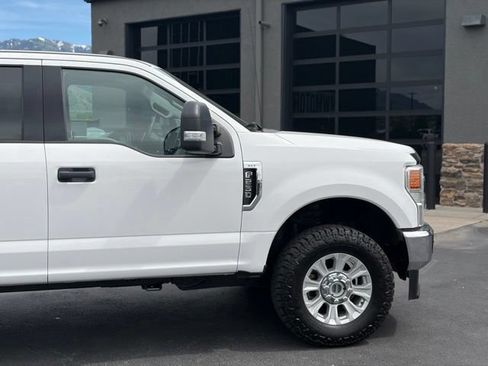 Used 2020 Ford F250 XLT w/ XLT Value Package AWD/4WD image 3