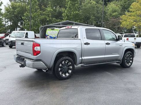 Used 2017 Toyota Tundra SR5 w/ SR5 Upgrade Package AWD/4WD image 5