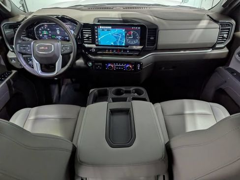 Used 2026 GMC Sierra 1500 SLT AWD/4WD image 12