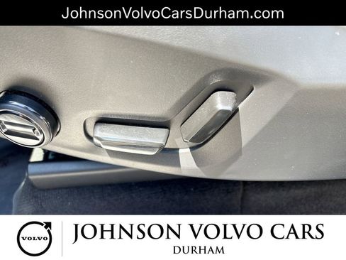 Used 2023 Volvo XC60 B5 Plus AWD/4WD image 14