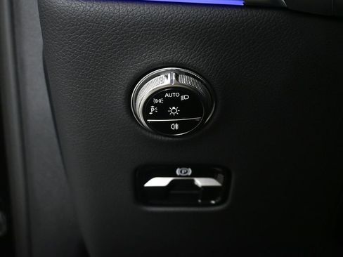 New 2026 Mercedes-Benz GLB 250 image 9
