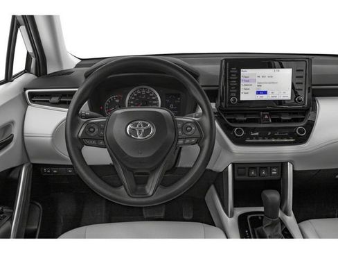 Used 2023 Toyota Corolla Cross L image 7