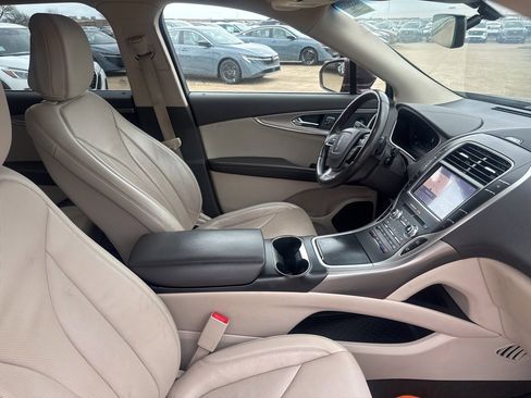 Used 2020 Lincoln Nautilus Reserve image 28