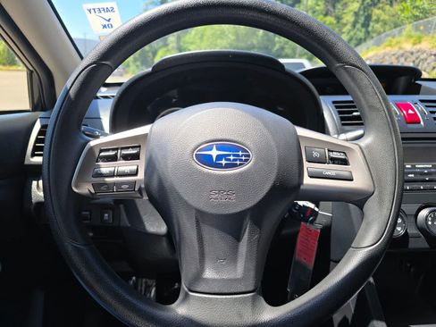Used 2014 Subaru Crosstrek 2.0i Premium AWD/4WD image 19