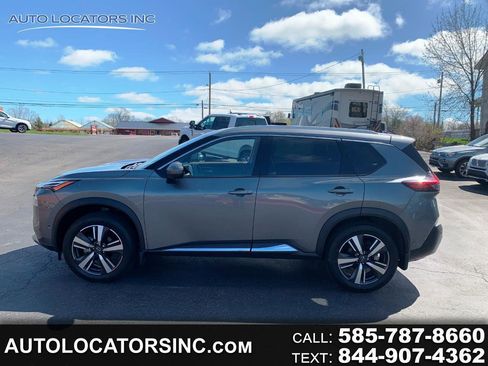 Used 2023 Nissan Rogue Platinum image 1