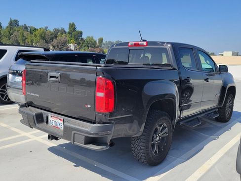 Used 2022 Chevrolet Colorado Z71 w/ Z71 Midnight Edition RWD image 3