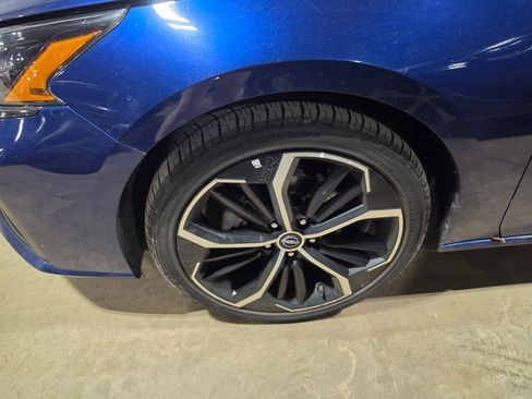 Used 2024 Nissan Altima 2.5 SR FWD image 3