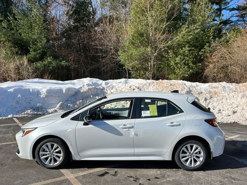 New 2026 Toyota Corolla SE image 2