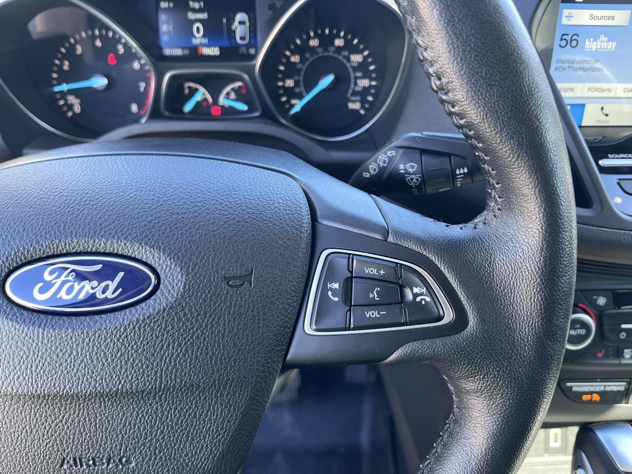 Used 2018 Ford Escape Titanium w/ Ford Safe & Smart Package AWD/4WD image 28
