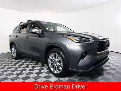 Used 2023 Toyota Highlander Limited