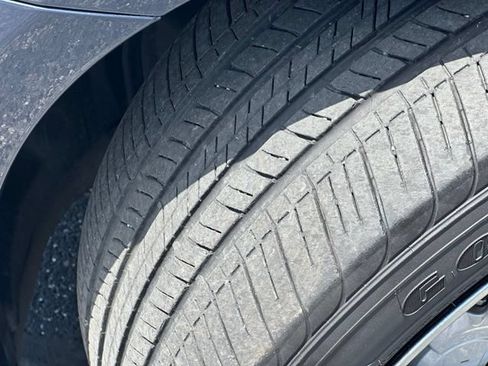 Used 2018 INFINITI Q70 L 3.7 AWD/4WD image 11