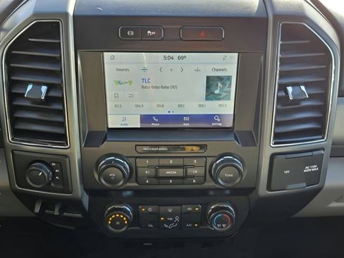 Used 2022 Ford F350 XLT image 4