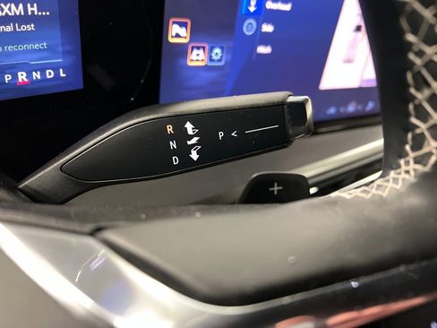 Certified 2025 Chevrolet Traverse LT w/ Driver Confidence Package image 27