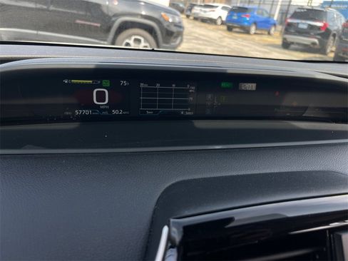 Used 2022 Toyota Prius LE image 14