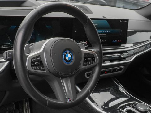 Used 2024 BMW X5 xDrive50e w/ M Sport Package AWD/4WD image 7