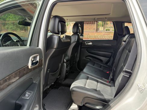 Used 2013 Jeep Grand Cherokee Laredo AWD/4WD image 7