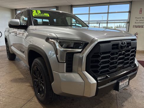 Used 2023 Toyota Tundra Limited image 4