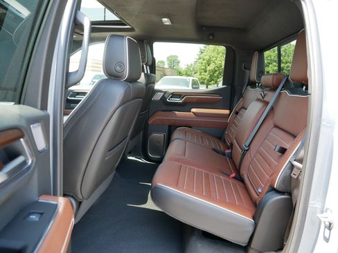 Used 2025 GMC Sierra 1500 Denali Ultimate AWD/4WD image 36