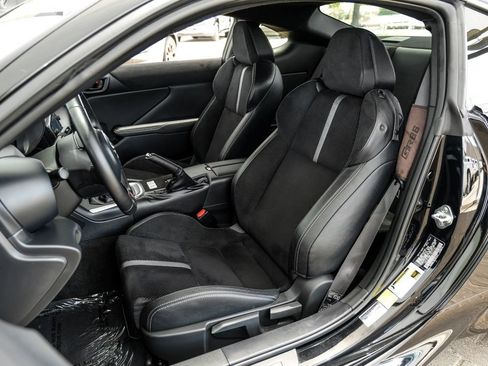 Used 2024 Toyota GR86 Premium w/ Performance Package RWD image 33