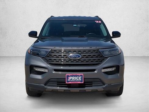 Used 2022 Ford Explorer XLT w/ Equipment Group 202A image 2