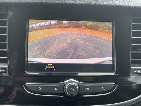 Certified 2021 Buick Encore Preferred image 35