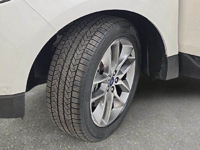 Certified 2017 Ford Edge Titanium w/ Equipment Group 302A AWD/4WD image 32