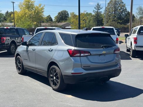 Used 2023 Chevrolet Equinox LS AWD/4WD image 5