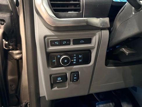 Used 2023 Ford F150 Lariat w/ Max Trailer Tow Package image 13