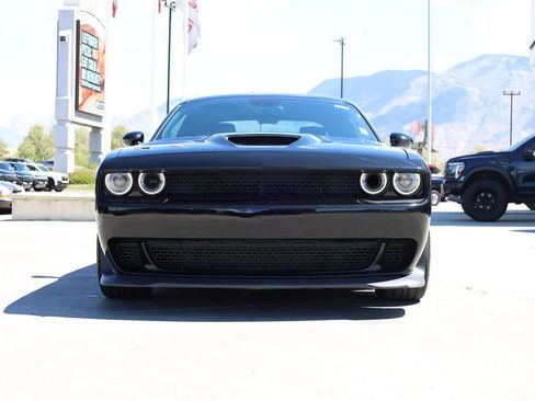 Used 2015 Dodge Challenger SRT Hellcat RWD image 9