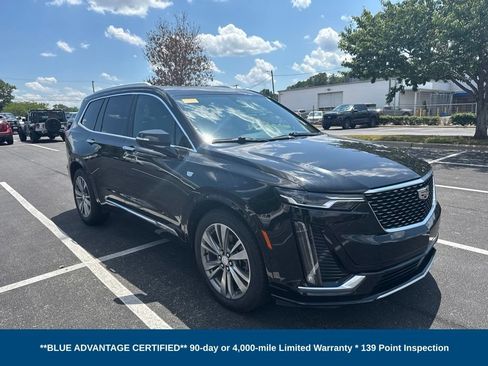 Used 2021 Cadillac XT6 Premium Luxury FWD image 2
